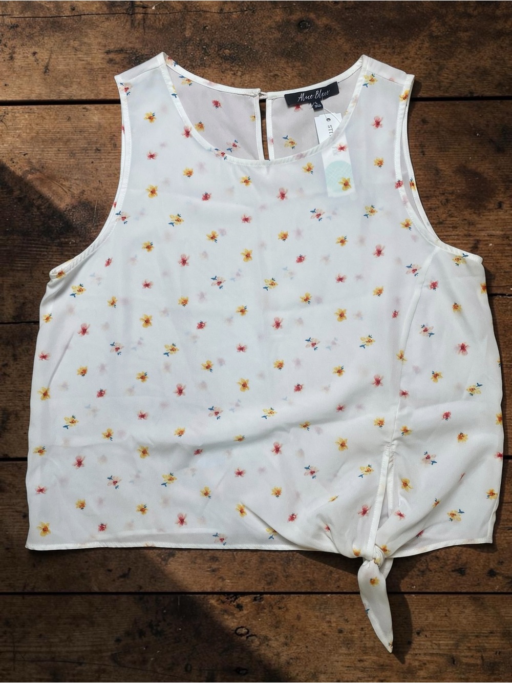 White Sleeveless Floral Tie-Hem Top large NWT - ALICE BLUE